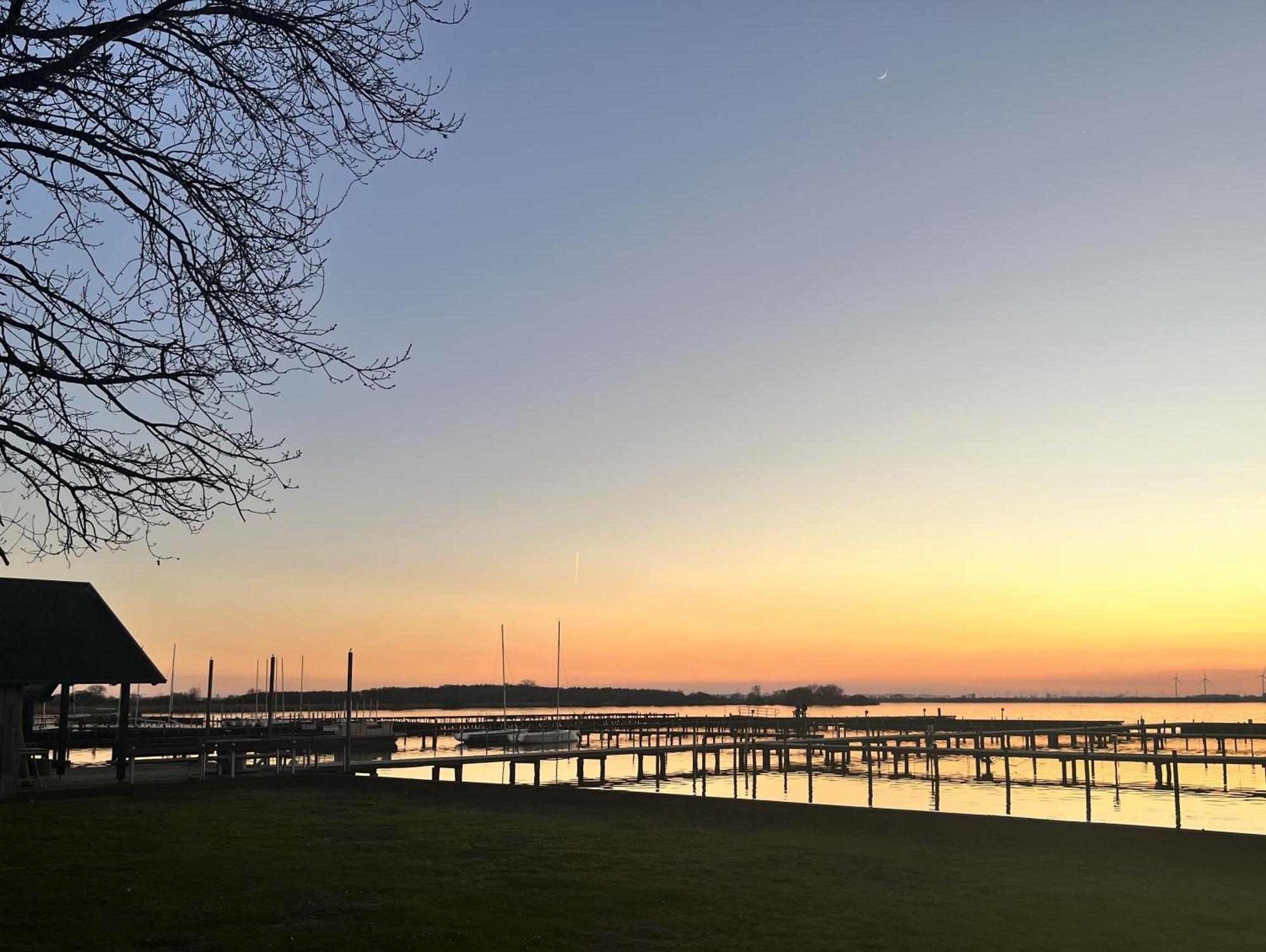 Aparthotel Hueder Hof Am Duemmer See Zimmer foto